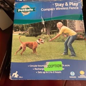 Stay &Play Compact Wireless Fence